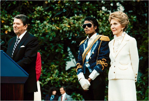michael-jackson-in-blue-milita
