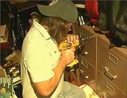 plice-raid-of-neverland-thumb-
